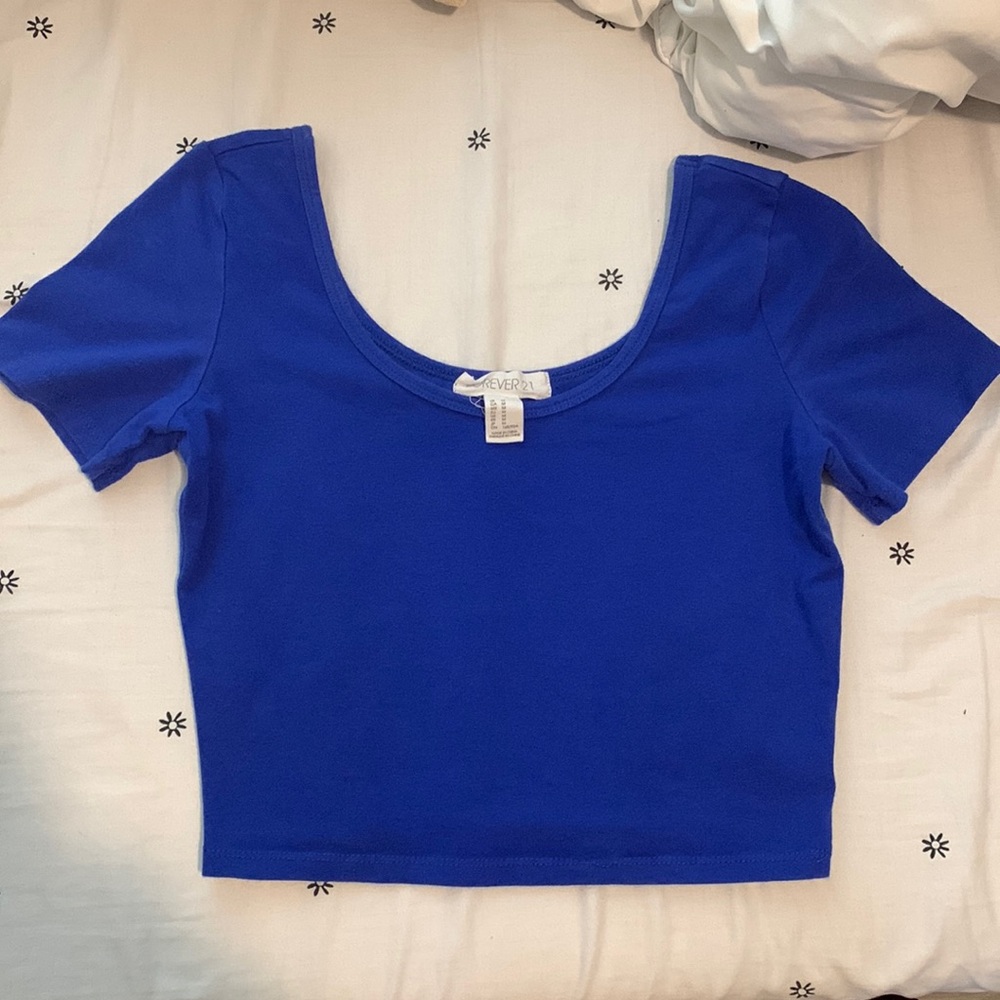 dark blue cropped shirt